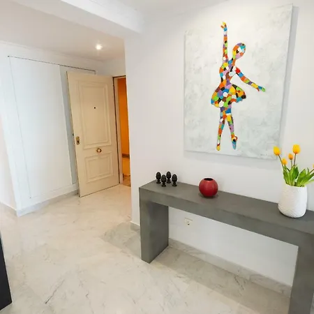 Puerto Banus Sea Front Apartament